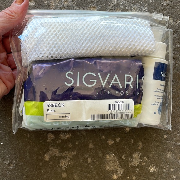 Sigvaris full hose 20-30mmHg - Picture 2 of 10